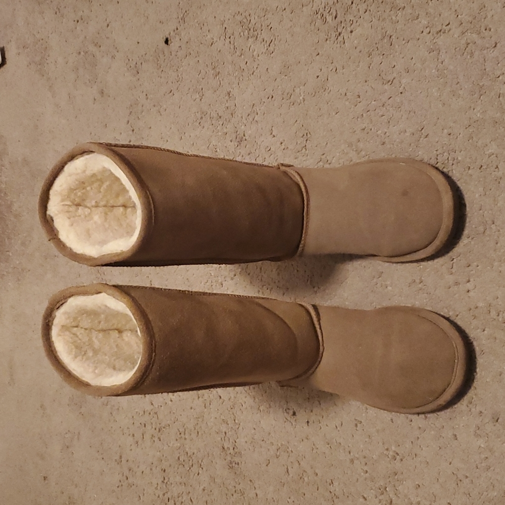 Bearpaw boots (8)
